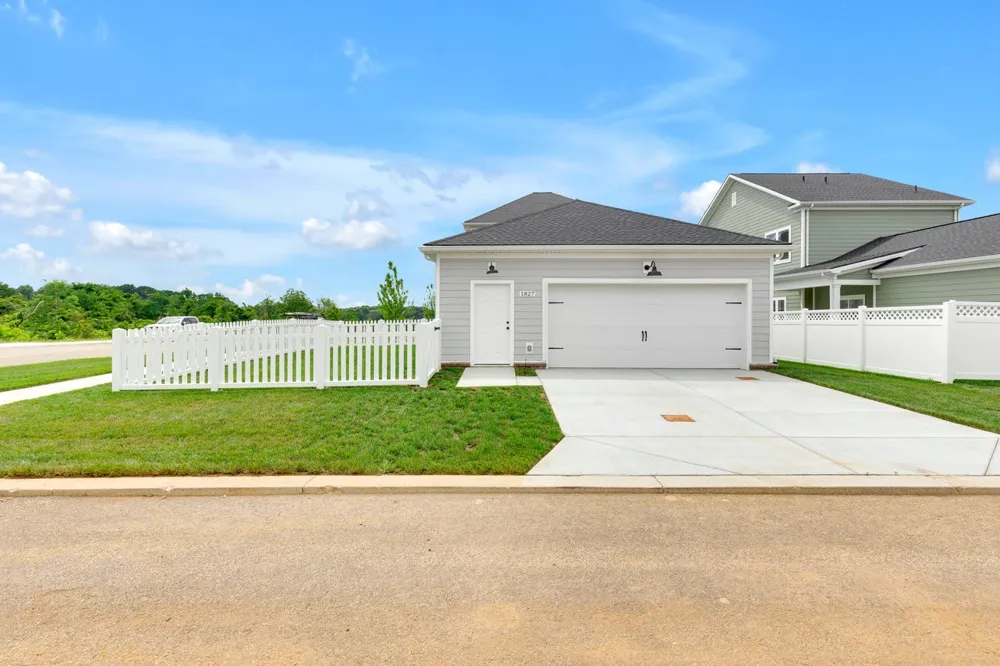 1815 Flatwaters St Spring Hill, TN 37174