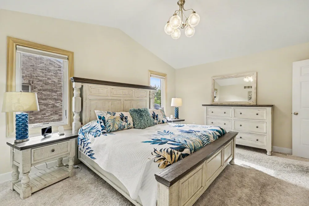 37454 Eagle Drive Livonia, MI 48150