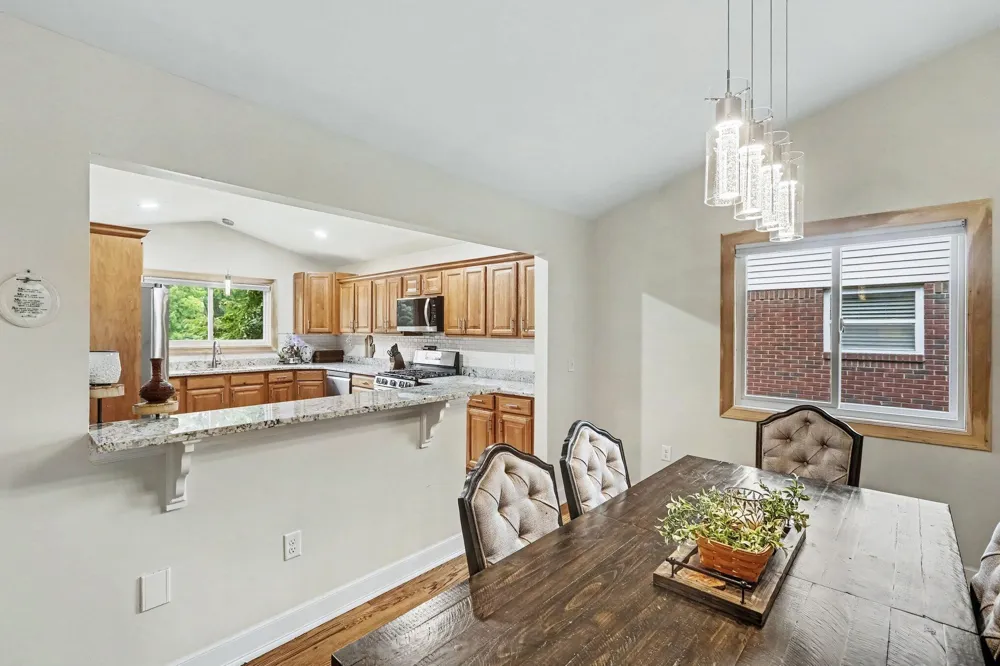37454 Eagle Drive Livonia, MI 48150