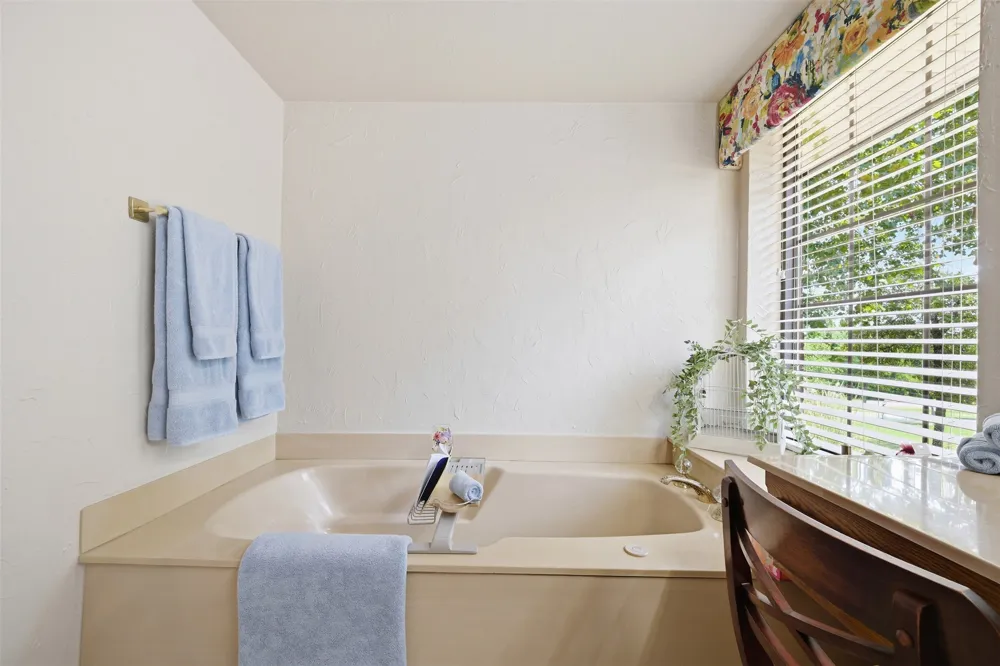 8008 Forest Oklahoma City, OK 73150