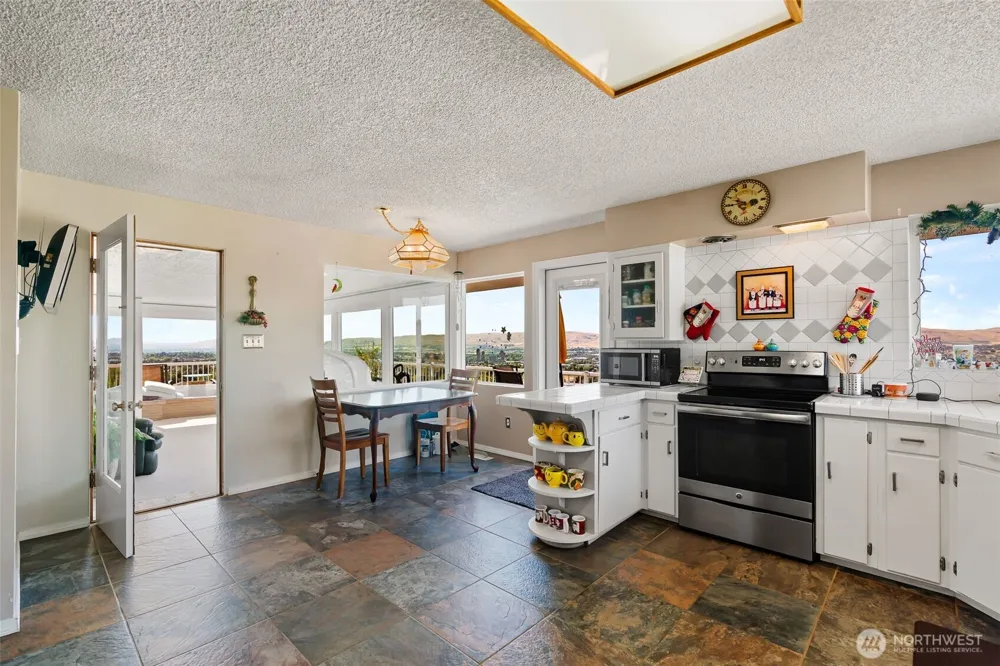714 58th Avenue Yakima, WA 98908