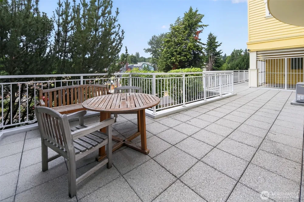 2901 NE Blakeley #401 Seattle, WA 98105
