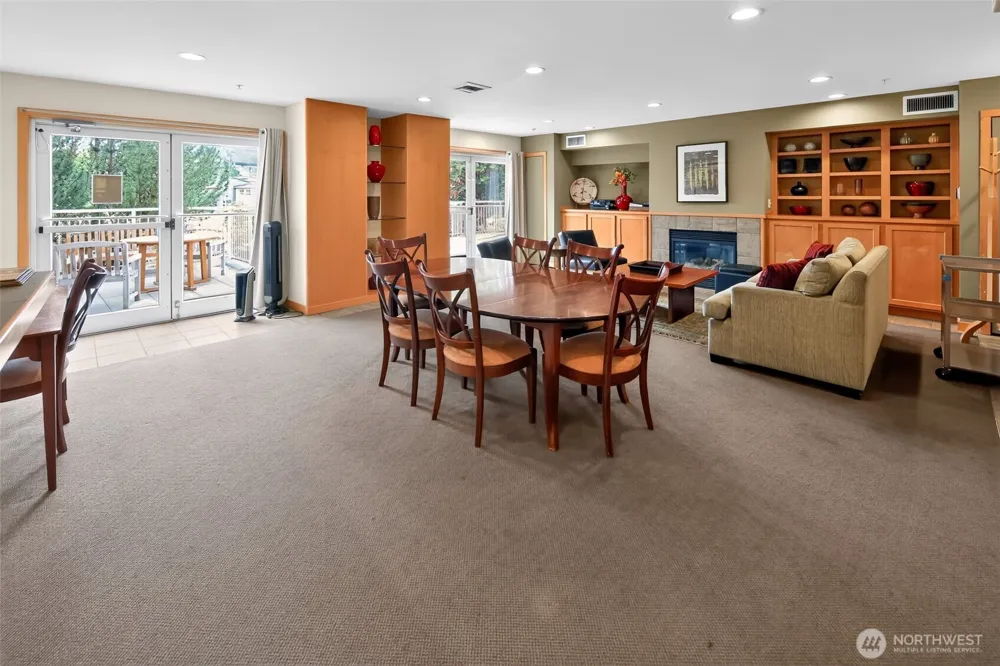 2901 NE Blakeley #401 Seattle, WA 98105