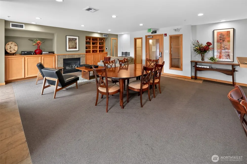 2901 NE Blakeley #401 Seattle, WA 98105