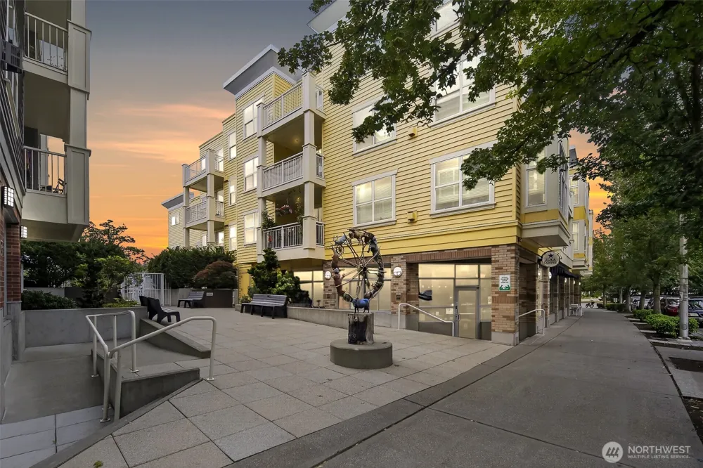 2901 NE Blakeley #401 Seattle, WA 98105