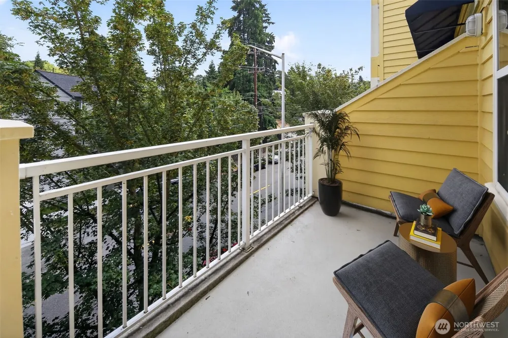 2901 NE Blakeley #401 Seattle, WA 98105