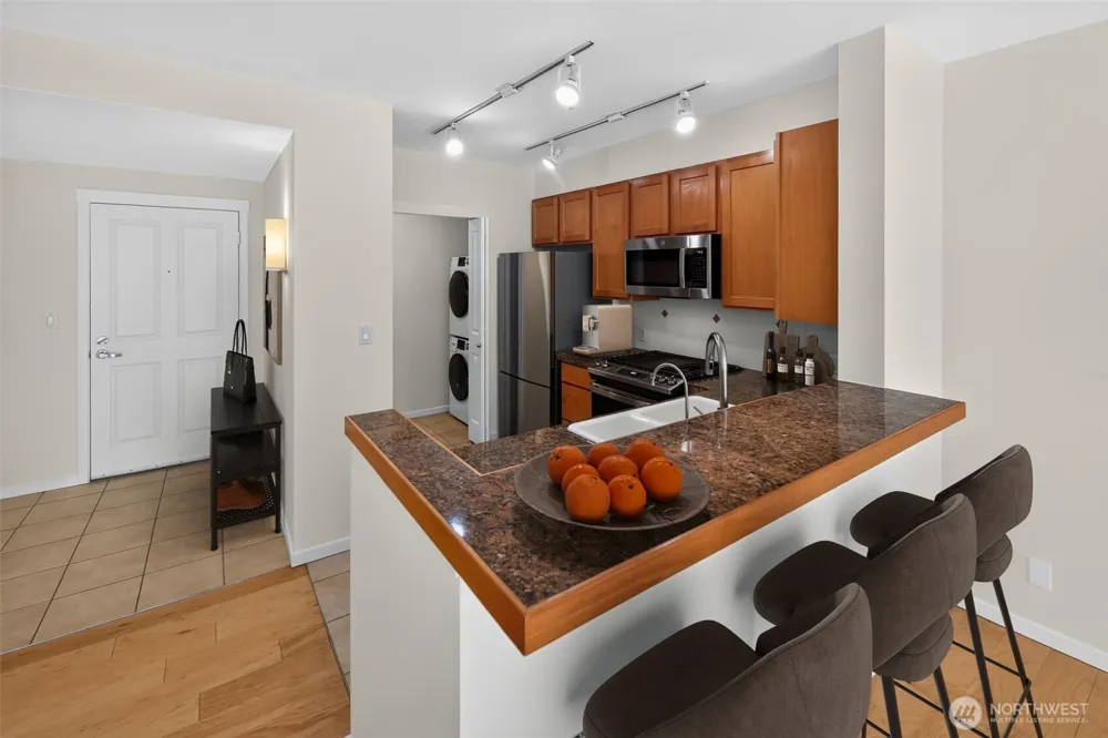 2901 NE Blakeley #401 Seattle, WA 98105