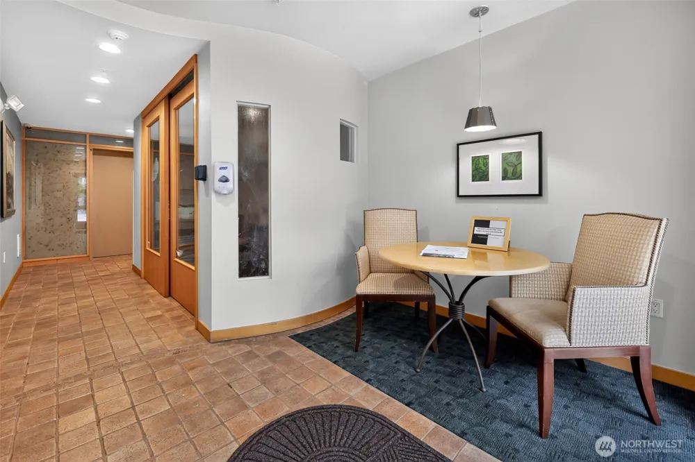 2901 NE Blakeley #401 Seattle, WA 98105