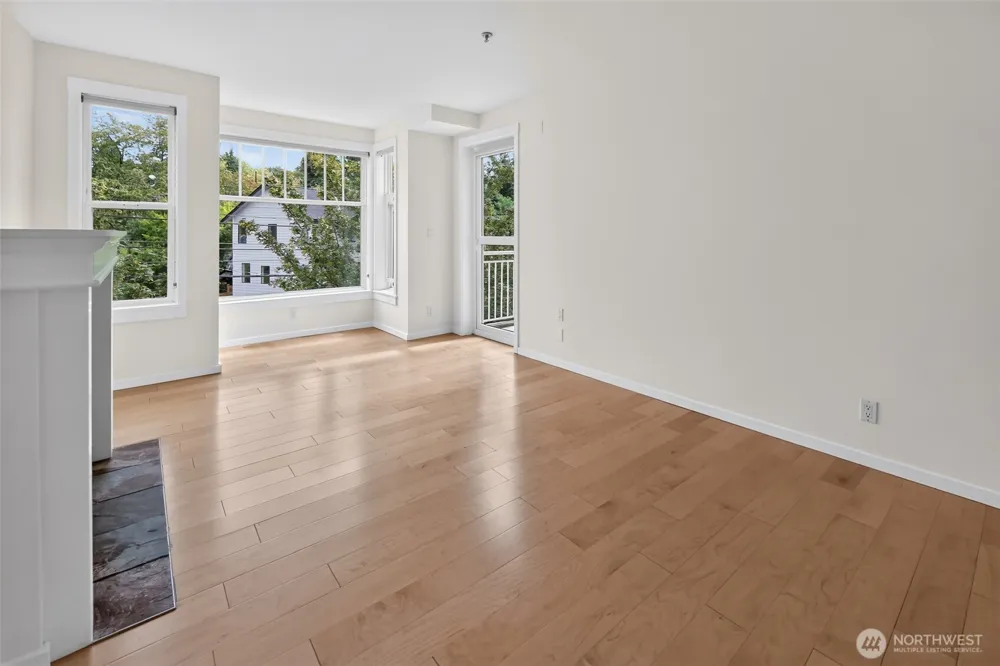 2901 NE Blakeley #401 Seattle, WA 98105