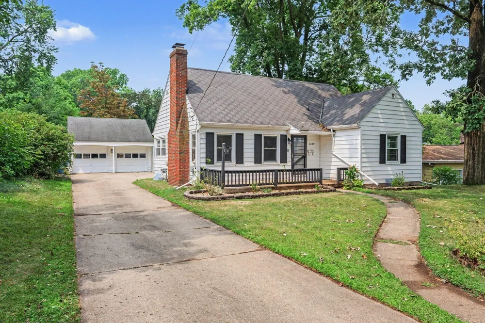 1229 Fletcher Avenue Kalamazoo Charter Township, MI 49006