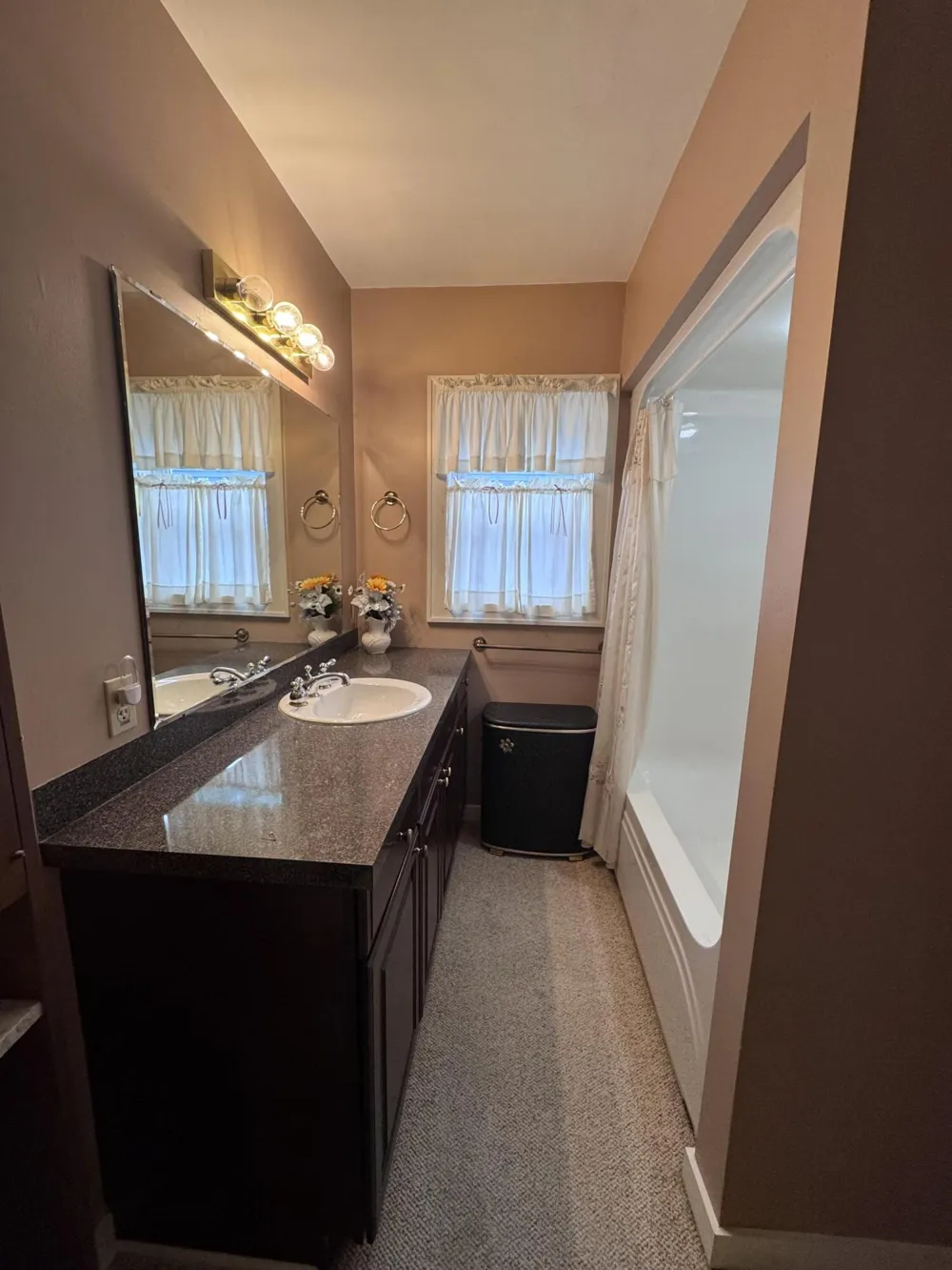 833 Kenneth Street SW Wyoming City, MI 49509