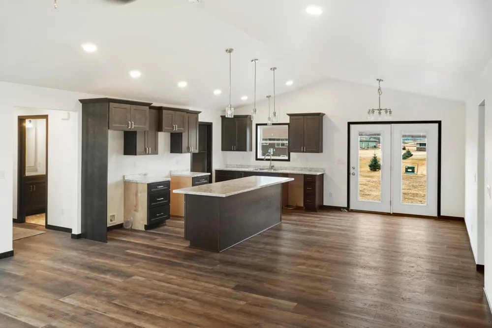 208 4th st NW Gwinner, ND 58040