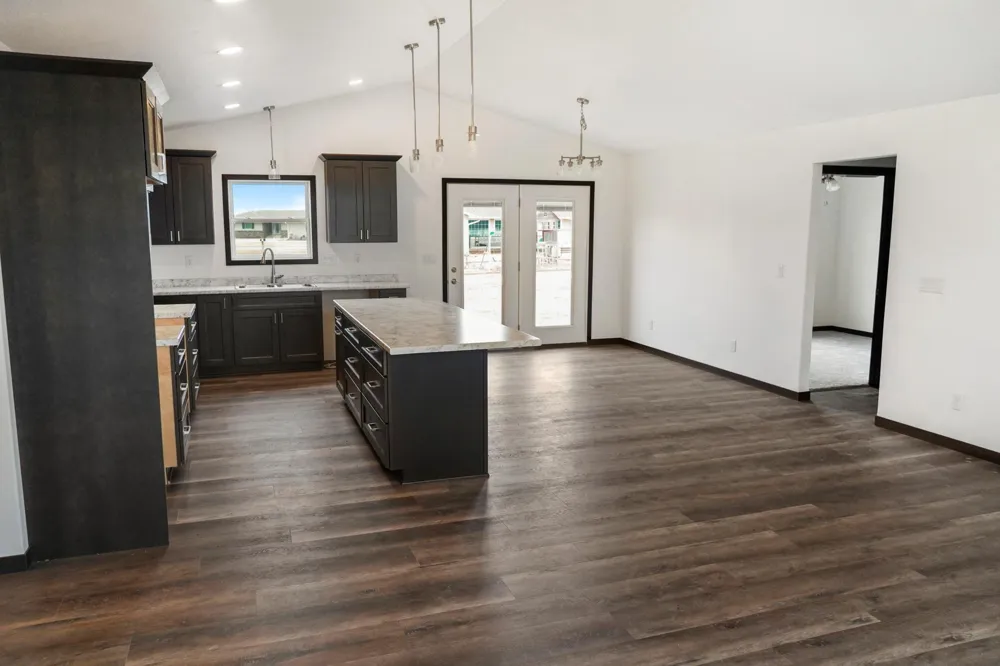 208 4th st NW Gwinner, ND 58040