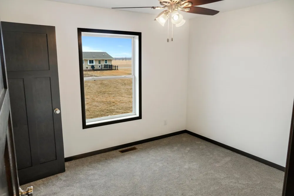 208 4th st NW Gwinner, ND 58040