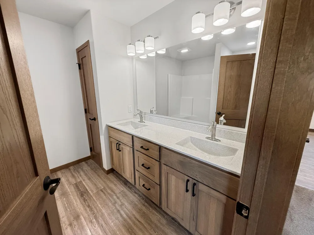 220 Lylac Circle Forman, ND 58032