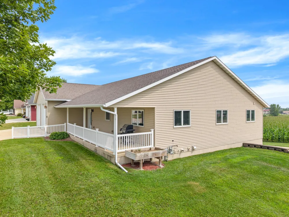 900 Courtney Drive Caledonia, MN 55921