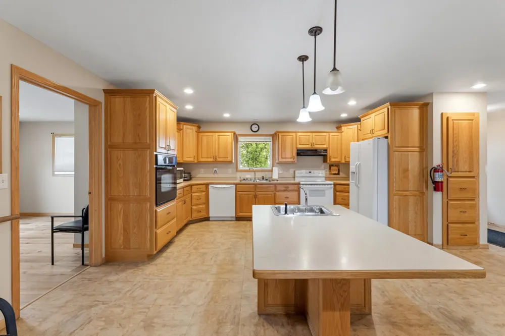 900 Courtney Drive Caledonia, MN 55921