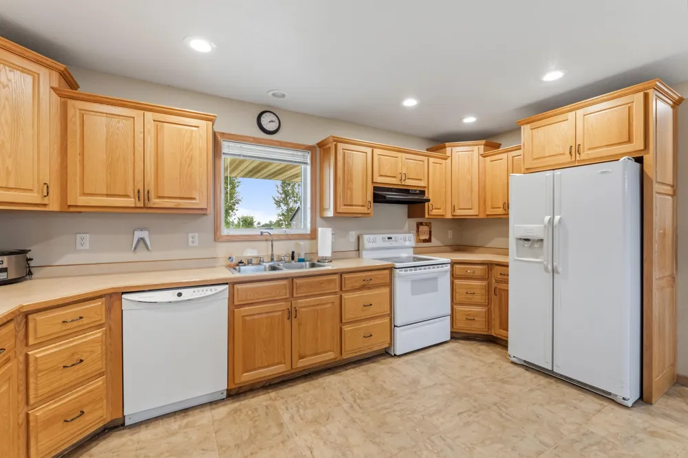 900 Courtney Drive Caledonia, MN 55921