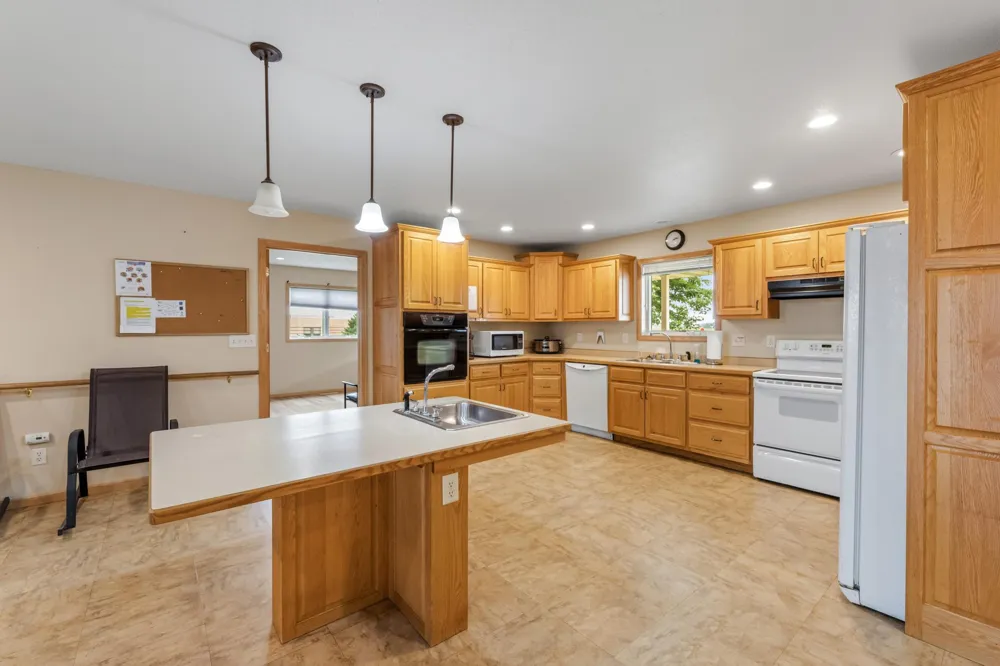 900 Courtney Drive Caledonia, MN 55921