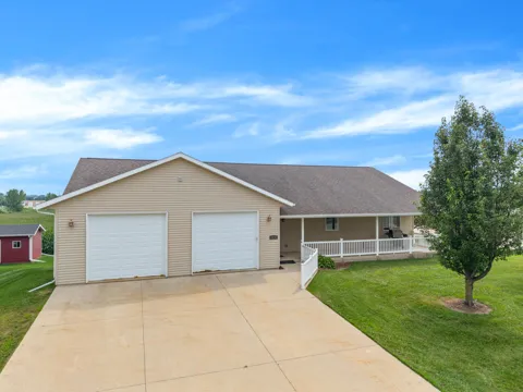 900 Courtney Drive