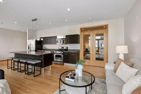 3116 W Lake Street #423