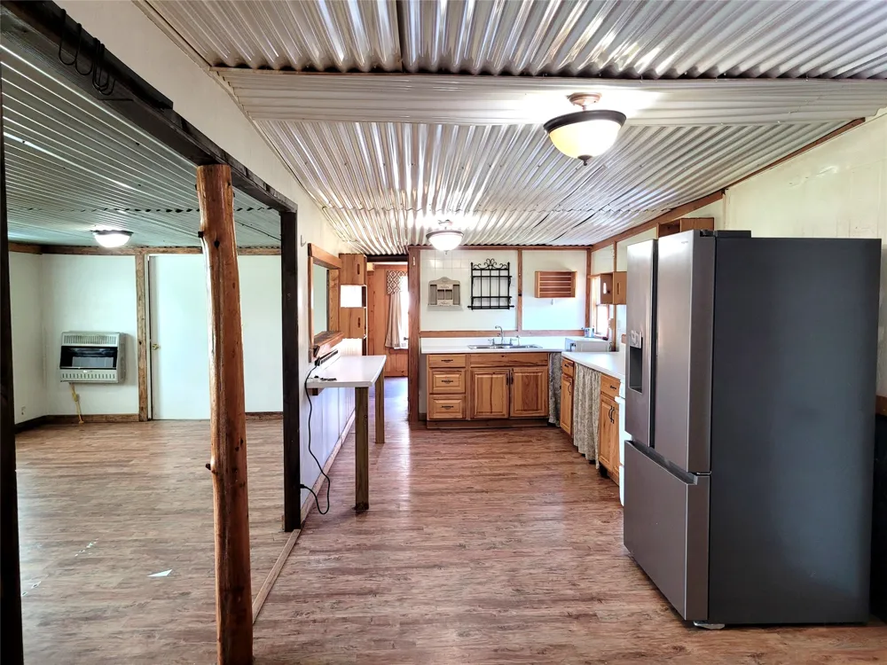 735 SW 1st Detroit, TX 75436