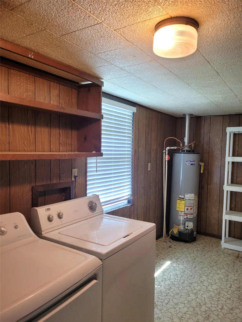 735 SW 1st Detroit, TX 75436