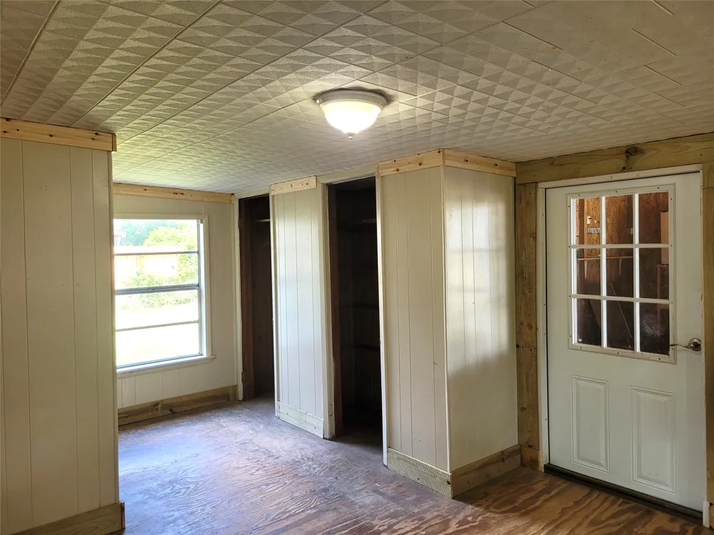 735 SW 1st Detroit, TX 75436