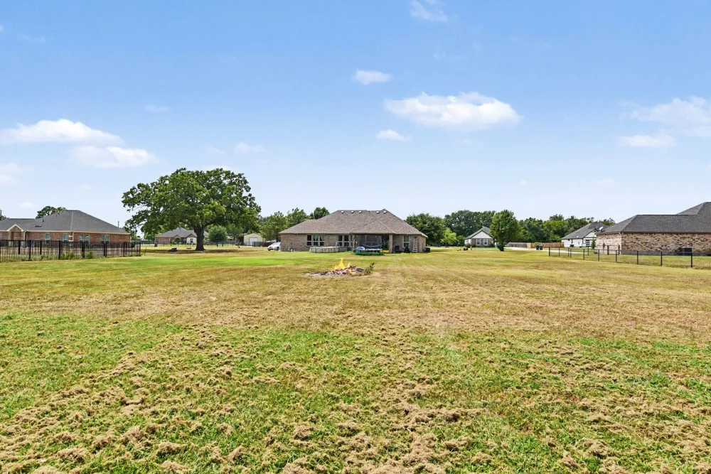 150 Private Road 7204 Wills Point, TX 75169
