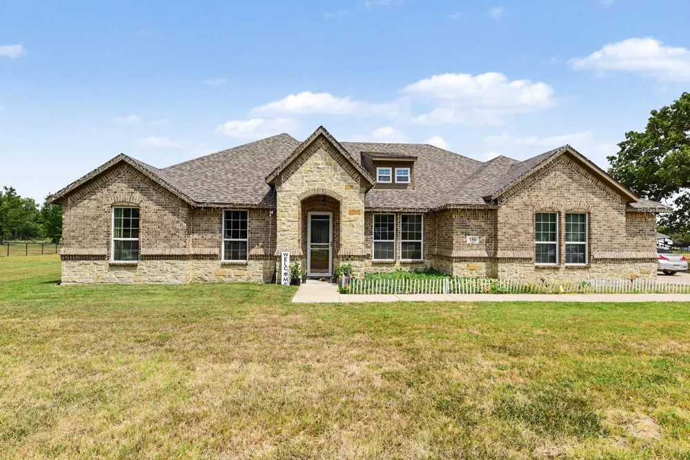 150 Private Road 7204 Wills Point, TX 75169