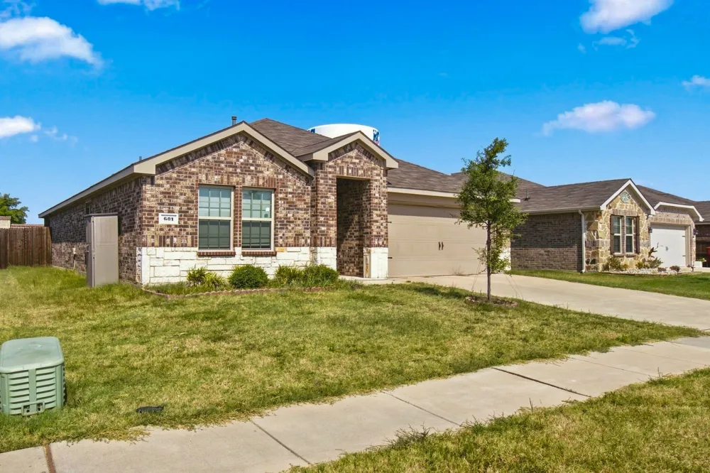 601 Banner Avenue Royse City, TX 75189
