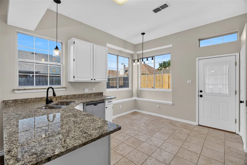 2134 Ridgecliff Drive Keller, TX 76248