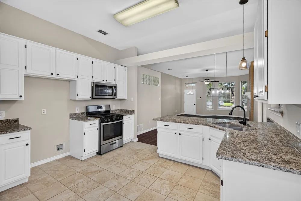 2134 Ridgecliff Drive Keller, TX 76248