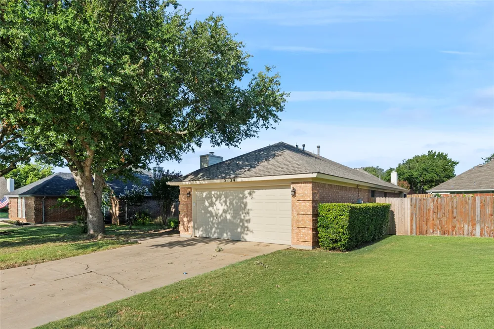 2134 Ridgecliff Drive Keller, TX 76248