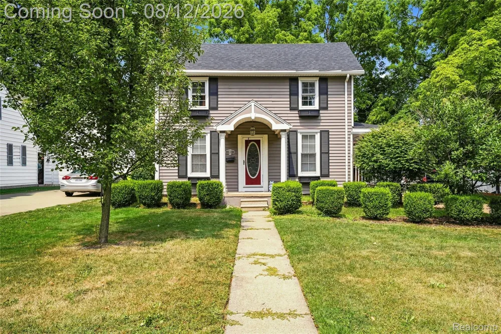 915 Main Street Fenton City, MI 48430