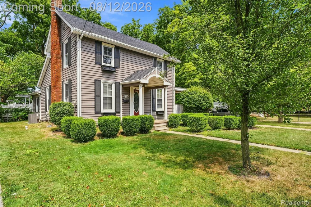 915 Main Street Fenton City, MI 48430