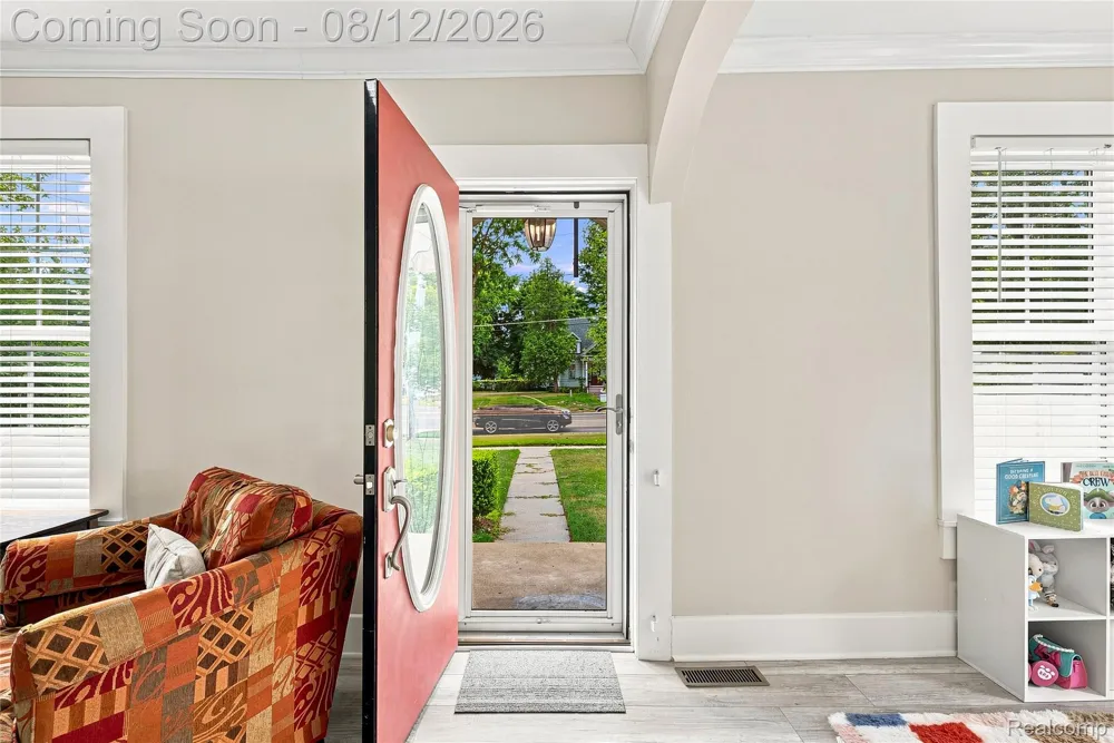 915 Main Street Fenton City, MI 48430