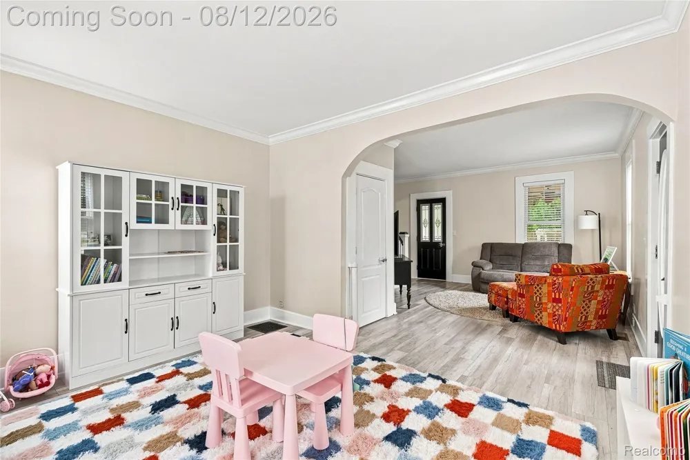 915 Main Street Fenton City, MI 48430