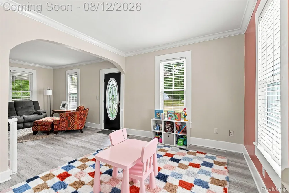 915 Main Street Fenton City, MI 48430