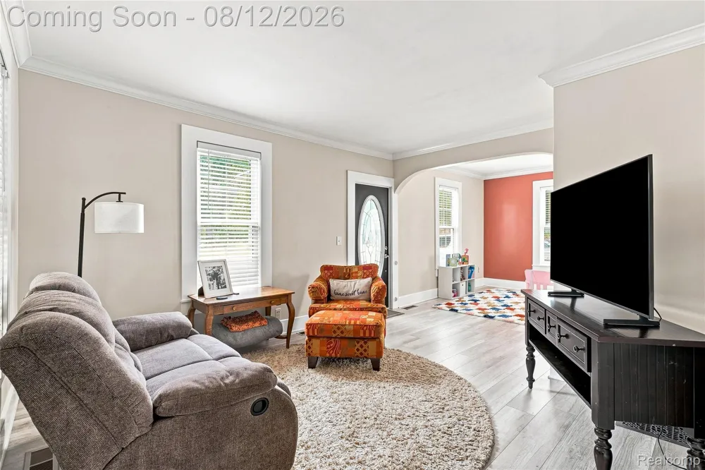915 Main Street Fenton City, MI 48430