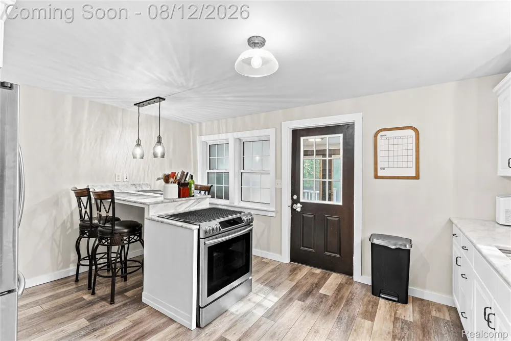 915 Main Street Fenton City, MI 48430