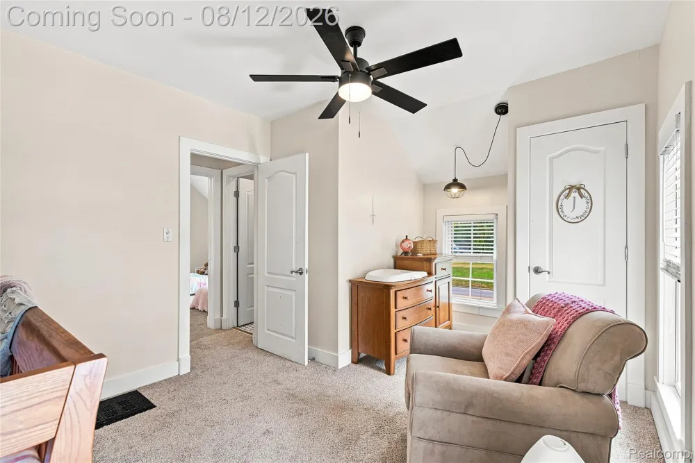 915 Main Street Fenton City, MI 48430
