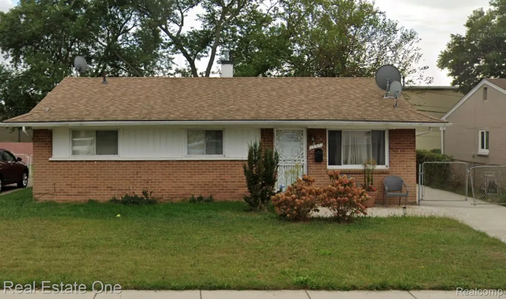 13351 Albany Street Oak Park City, MI 48237