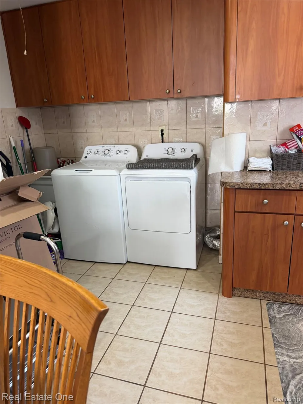 13351 Albany Street Oak Park City, MI 48237