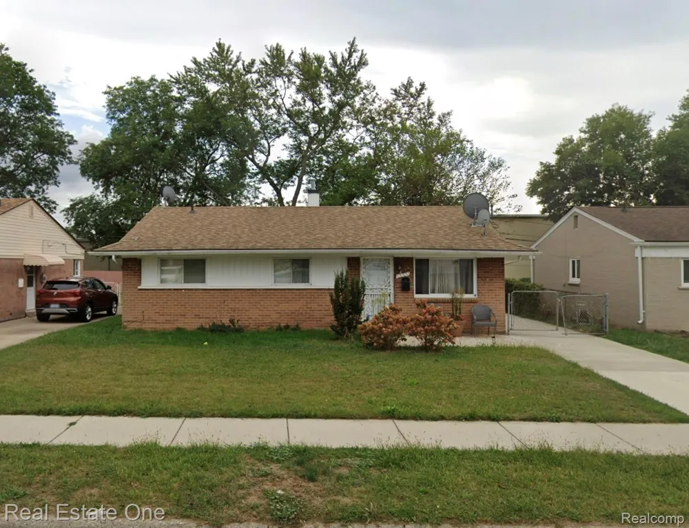13351 Albany Street Oak Park City, MI 48237