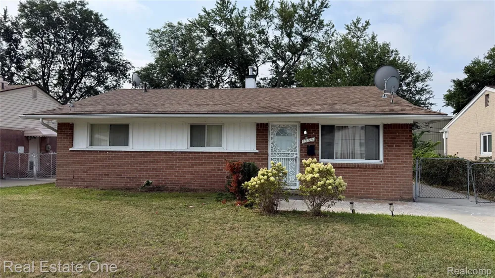 13351 Albany Street Oak Park City, MI 48237