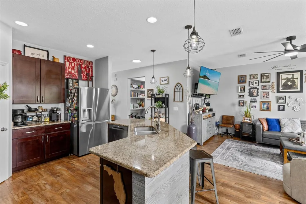 8126 CRUSHED PEPPER AVENUE Orlando, FL 32817