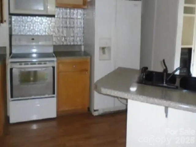 512 E Vance Street Laurinburg, NC 28352
