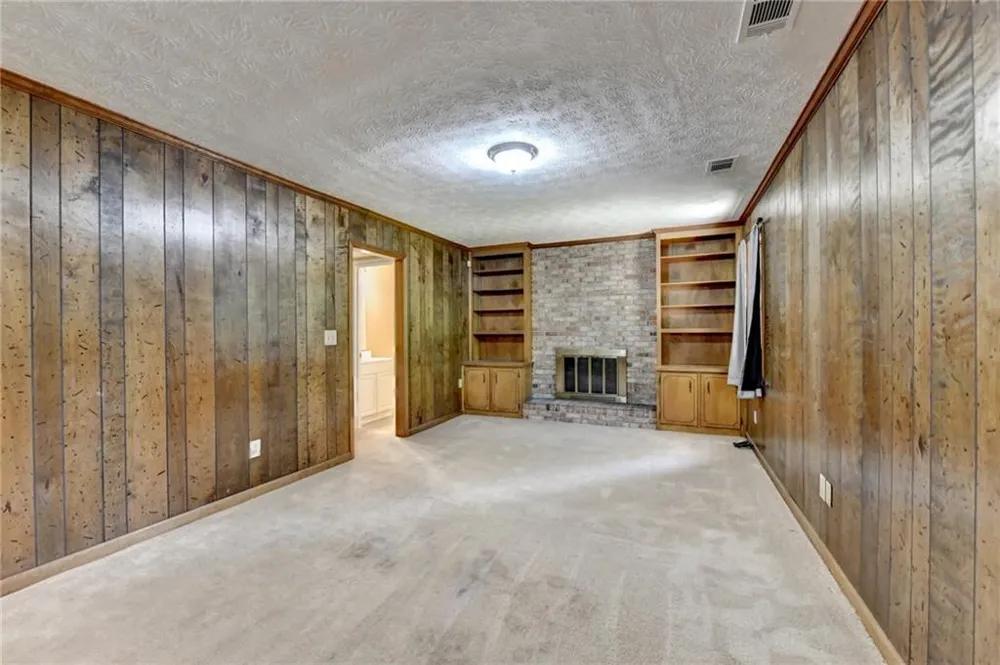 567 Planters Row SW Lilburn, GA 30047