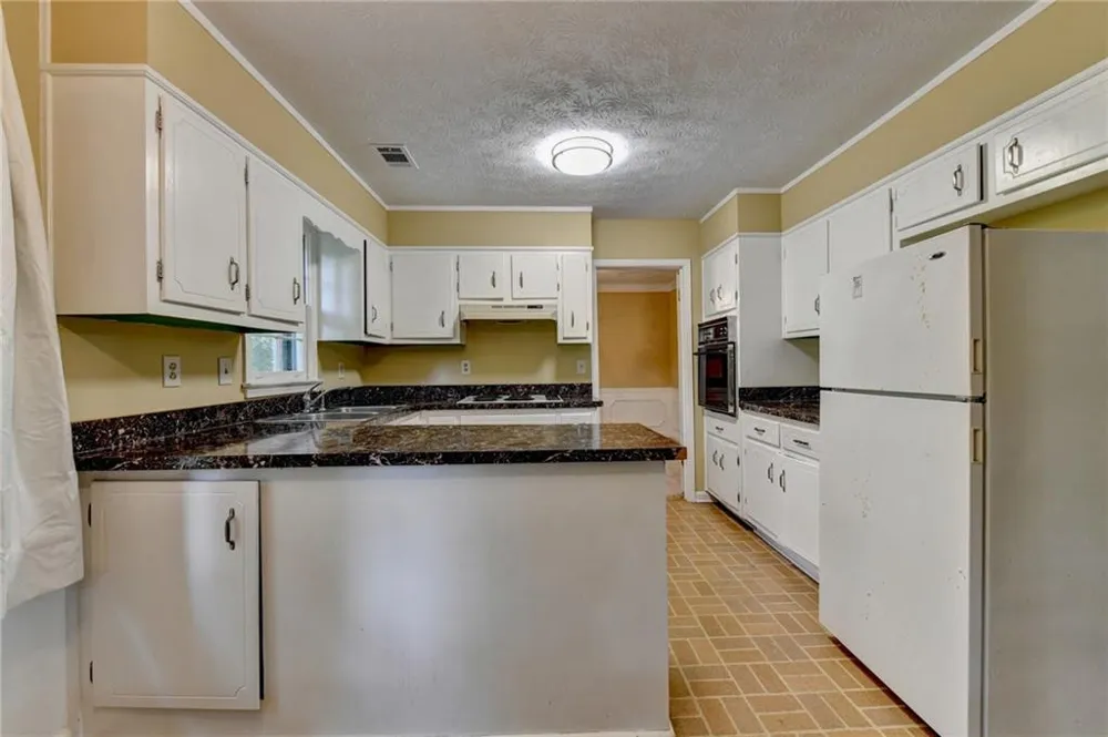 567 Planters Row SW Lilburn, GA 30047